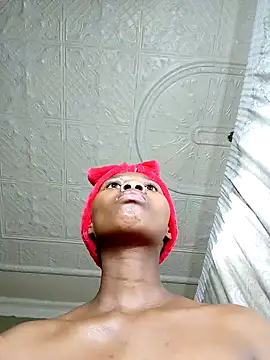 PussyFarrie online show from April 2026 12:29:02 PM