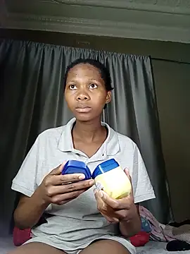 PussyFarrie online show from May 2026 06:09:02 AM
