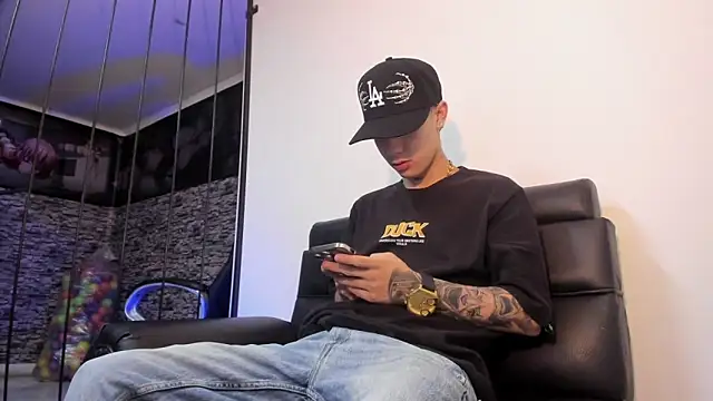 Dereck Boy  online show from April 2026 03:29:02 AM