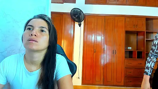 Emily and Soffy online show from April 2026 01:04:01 PM