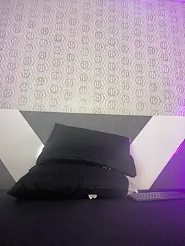 Mia rivers   online show from April 2026 07:41:01 PM