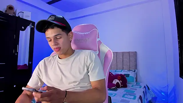 Adrian Prime  online show from March 2026 06:44:02 PM