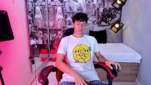 Christian Foxx online show from April 2026 01:28:01 PM