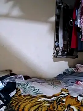 polla large active online show from April 2026 04:30:02 PM