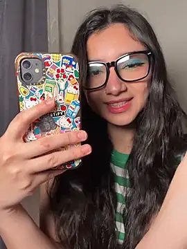 Chinicr18 online show from April 2026 05:03:01 AM