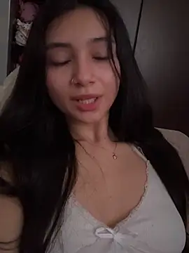 Chinicr18 online show from April 2026 01:42:02 PM