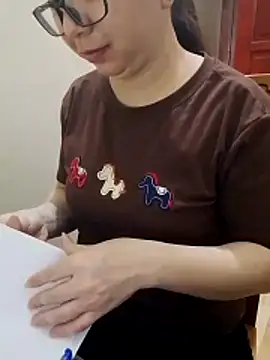 LiilyZi online show from March 2026 01:44:02 AM