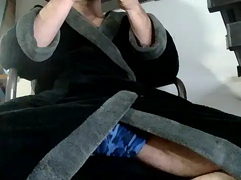 Snapshot of Dernachbar89 chatting on March 2026 05:03:01 PM Dernachbar89 online show from March 2026 05:03:01 PM