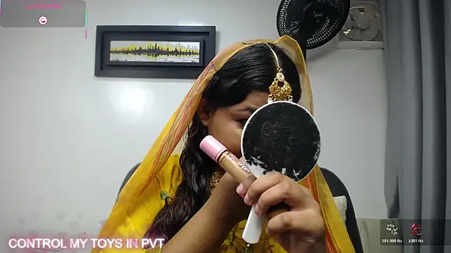 yaazhinii online show from April 2026 11:59:01 AM