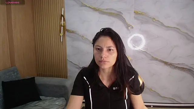 Snapshot of rox_luxury_tf chatting on June 2026 12:47:02 PM rox luxury tf online show from June 2026 12:47:02 PM