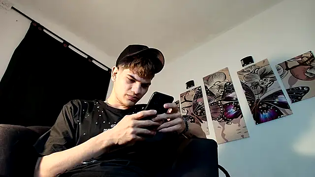 Jesshot bigcock20cm online show from April 2026 02:15:02 AM