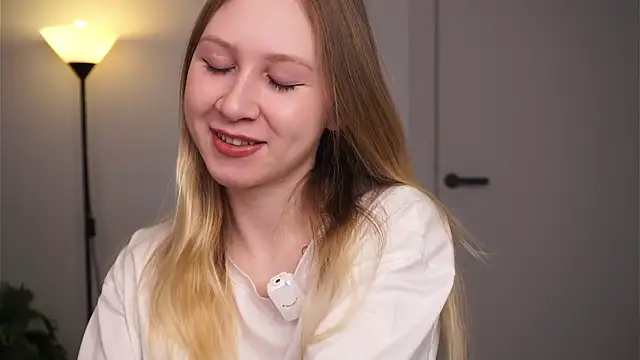 Snapshot of MiHabeck chatting on February 2026 06:08:01 AM MiHabeck online show from February 2026 06:08:01 AM