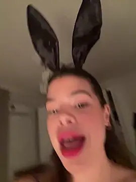 Snapshot of Brigitte01 chatting on April 2026 09:49:02 PM Brigitte01 online show from April 2026 09:49:02 PM