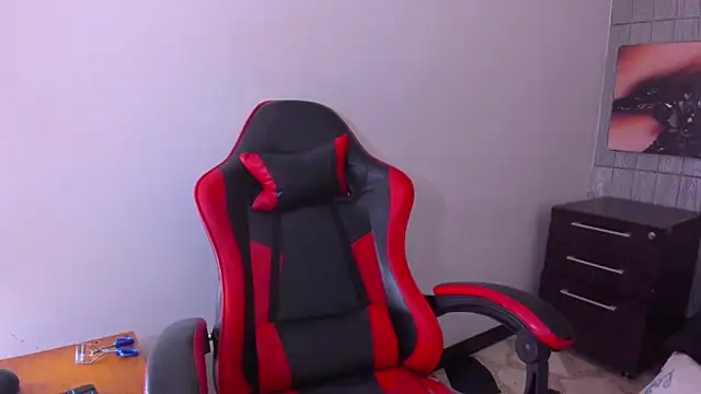 peachy hot online show from April 2026 05:01:02 AM