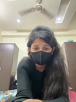 raavigirl online show from March 2026 06:00:01 PM