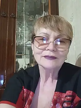 SophieBurns online show from June 2026 03:35:02 PM
