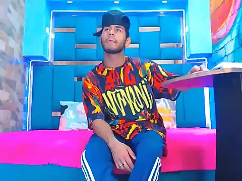 warmNoah online show from March 2026 07:42:01 PM