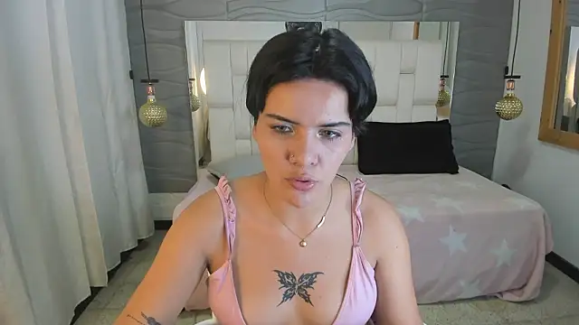 Snapshot of Thaliaa_Lopez chatting on March 2026 06:39:01 AM Thaliaa Lopez online show from March 2026 06:39:01 AM