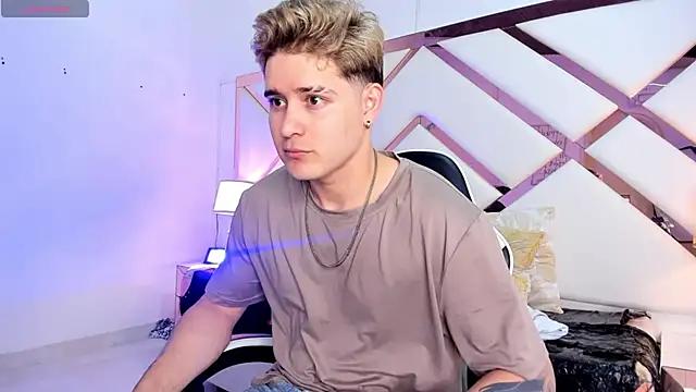 rayan linxx online show from March 2026 07:20:01 PM