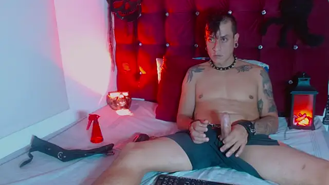 SkinnyDevil12 online show from March 2026 03:45:02 AM