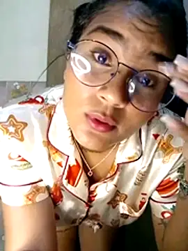 Snapshot of Zoe_Renata chatting on July 2026 03:19:02 AM Zoe Renata online show from July 2026 03:19:02 AM
