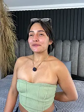 Nanda vixen  online show from April 2026 11:27:02 PM