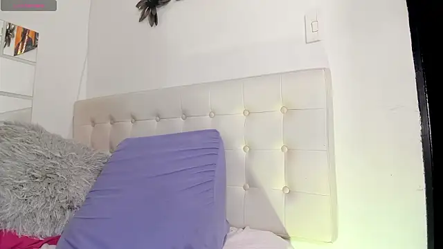 MiaEvans0 online show from March 2026 08:19:01 AM