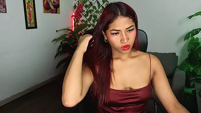 Snapshot of ChloeLombardi_ chatting on July 2026 03:04:01 PM ChloeLombardi online show from July 2026 03:04:01 PM