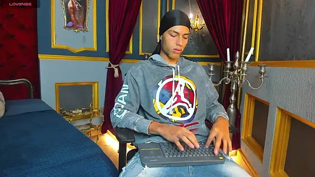 ItsZairen online show from March 2026 03:45:02 AM