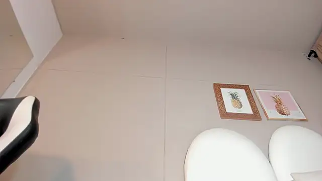 luna bradley  online show from March 2026 12:39:02 PM