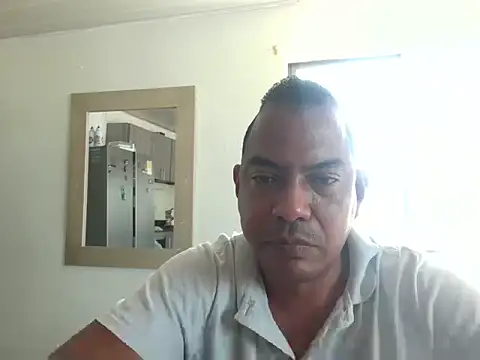 Snapshot of Quillero18 chatting on July 2026 02:46:01 PM Quillero18 online show from July 2026 02:46:01 PM