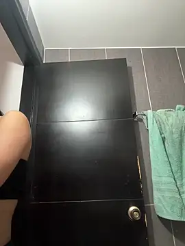 Aurea Silk online show from April 2026 08:39:01 PM