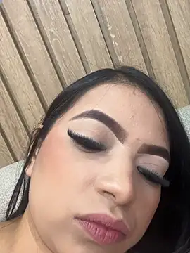 Aurea Silk online show from April 2026 05:18:01 PM