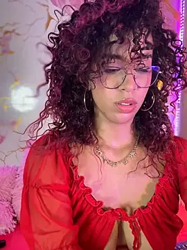 Woo isDaphne online show from March 2026 11:43:02 PM