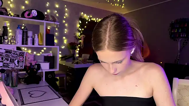 amily sunray online show from March 2026 03:05:01 PM