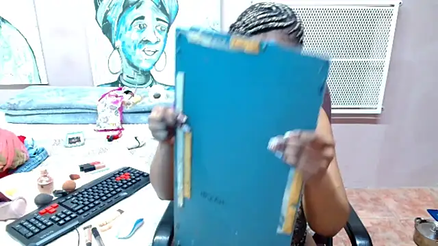 TyraHotxxx online show from April 2026 06:19:02 AM