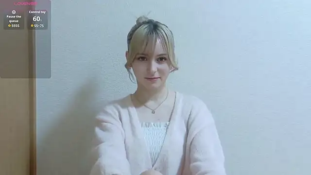 Snapshot of e_ri_ka93 chatting on May 2026 12:10:01 PM e ri ka93 online show from May 2026 12:10:01 PM