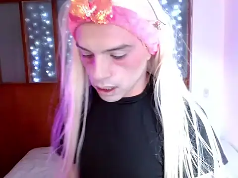 DanniHotBoy02 online show from February 2026 07:15:02 PM