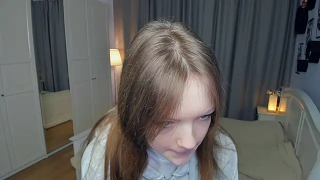 LavenderMitten online show from March 2026 05:35:01 AM