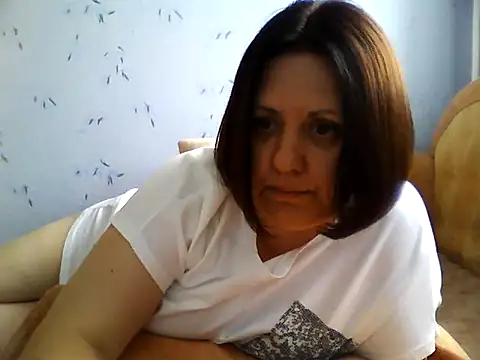 LockyCharm111 online show from July 2026 04:47:02 AM
