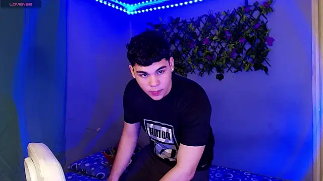 eithan jonnes online show from March 2026 10:33:01 PM