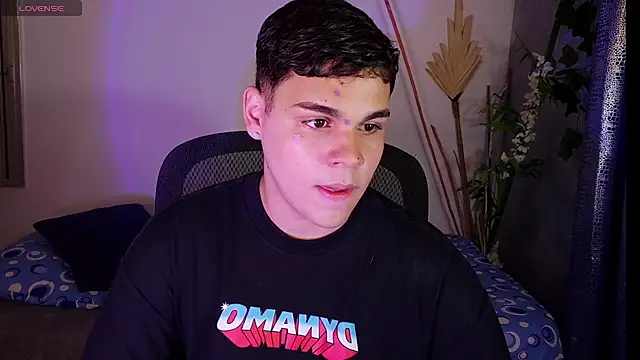 eithan jonnes online show from April 2026 09:59:02 PM