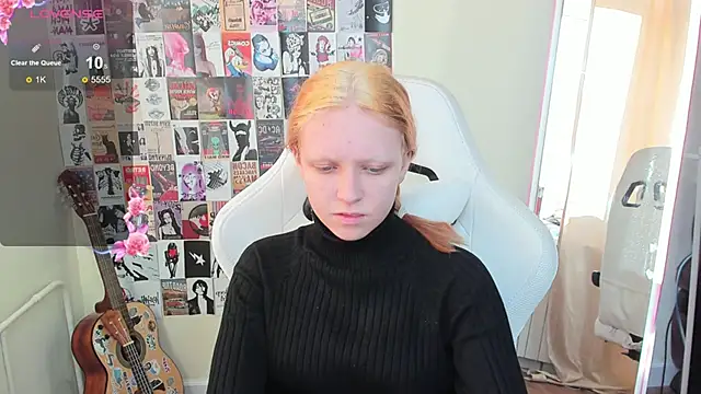 NikolFlostt online show from April 2026 01:00:01 AM