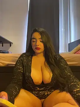 Snapshot of Mayaslow chatting on May 2026 08:43:02 AM Mayaslow online show from May 2026 08:43:02 AM