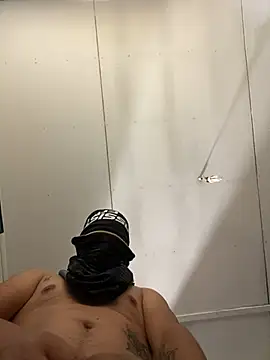 Snapshot of tuloncitoylk chatting on February 2026 12:53:02 PM tuloncitoylk online show from February 2026 12:53:02 PM