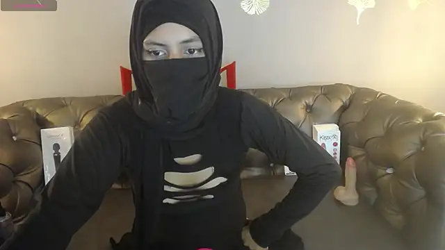 zahra zaid online show from April 2026 11:33:02 PM