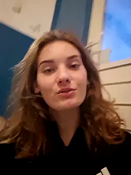 sweetsophie69 online show from April 2026 06:46:02 PM