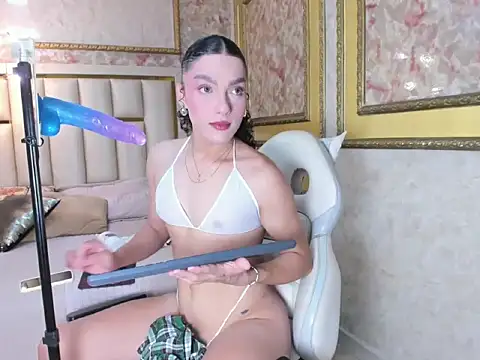 Veronica hottie online show from March 2026 12:00:01 PM