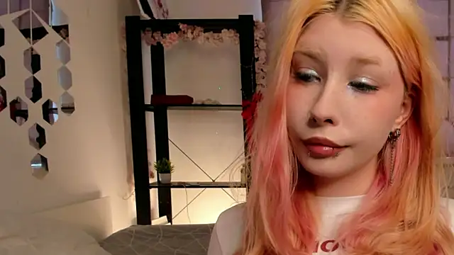 WarmAtEdges online show from April 2026 02:41:01 PM