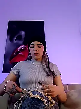 Meivis     online show from April 2026 07:11:02 PM